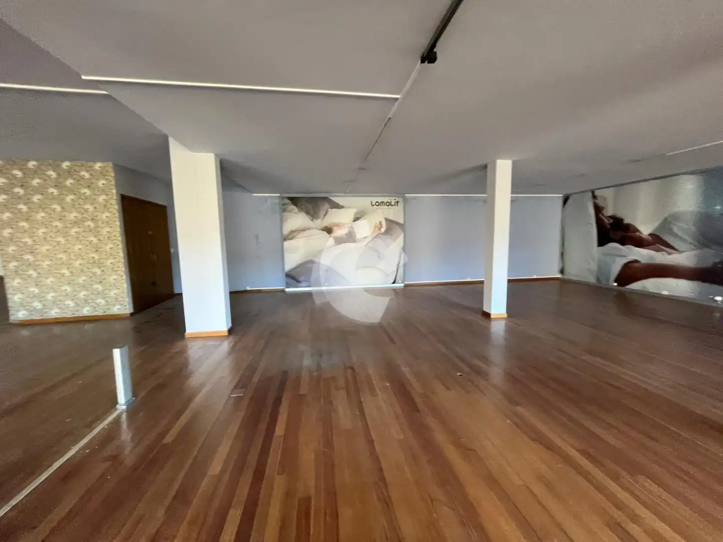 Commercial properties for sale in EIREXE, 22, Boqueixón