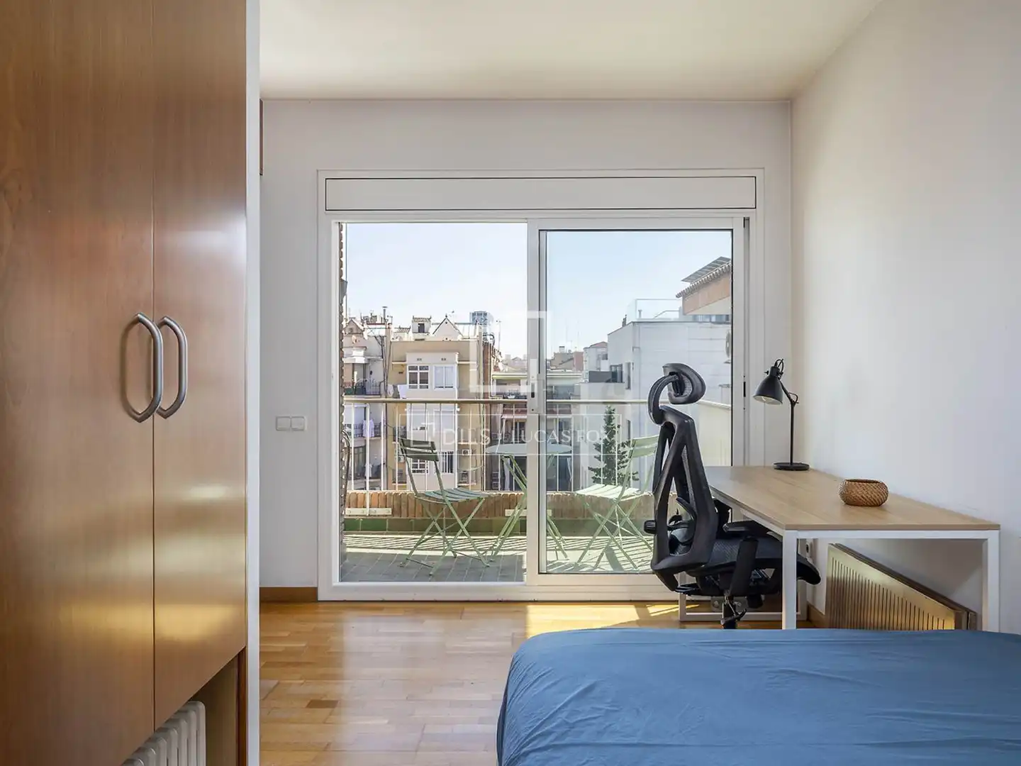 Dormitori de Àtic de lloguer en Barcelona amb Aire condicionat, Calefacció i Parquet