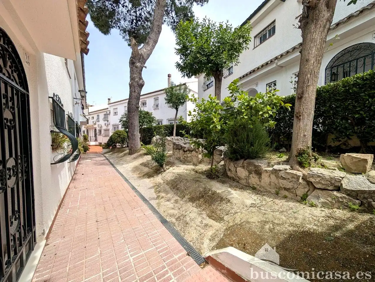 Vista exterior de Casa o xalet en venda en Linares amb Aire condicionat, Calefacció i Terrassa