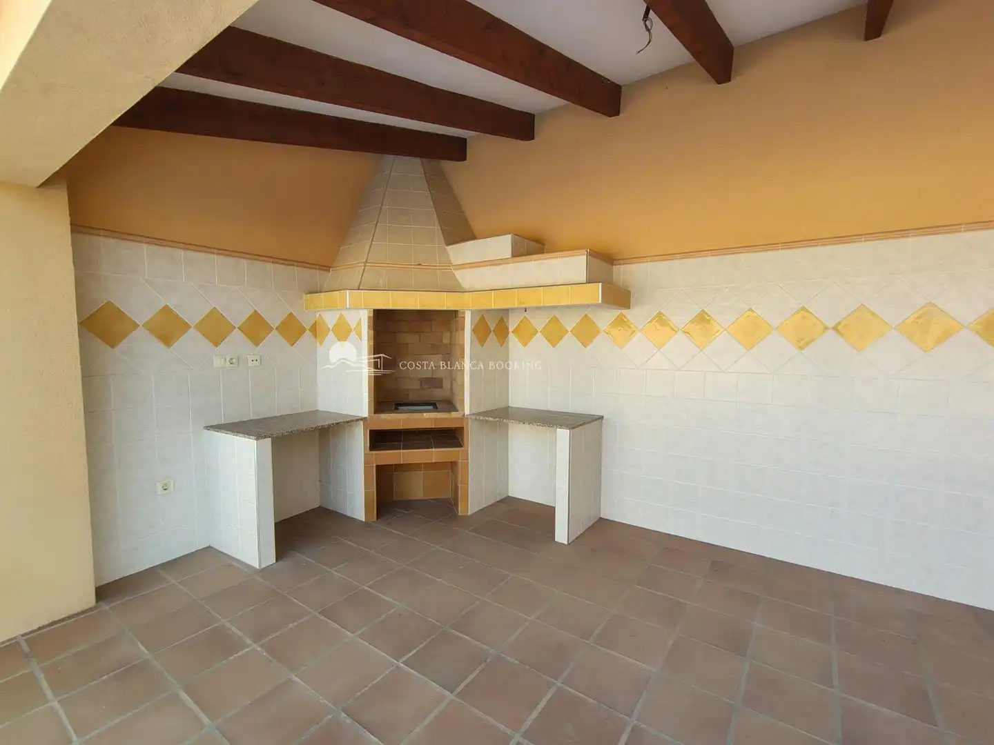 Cuina de Casa o xalet en venda en L'Alfàs del Pi amb Calefacció, Jardí privat i Terrassa