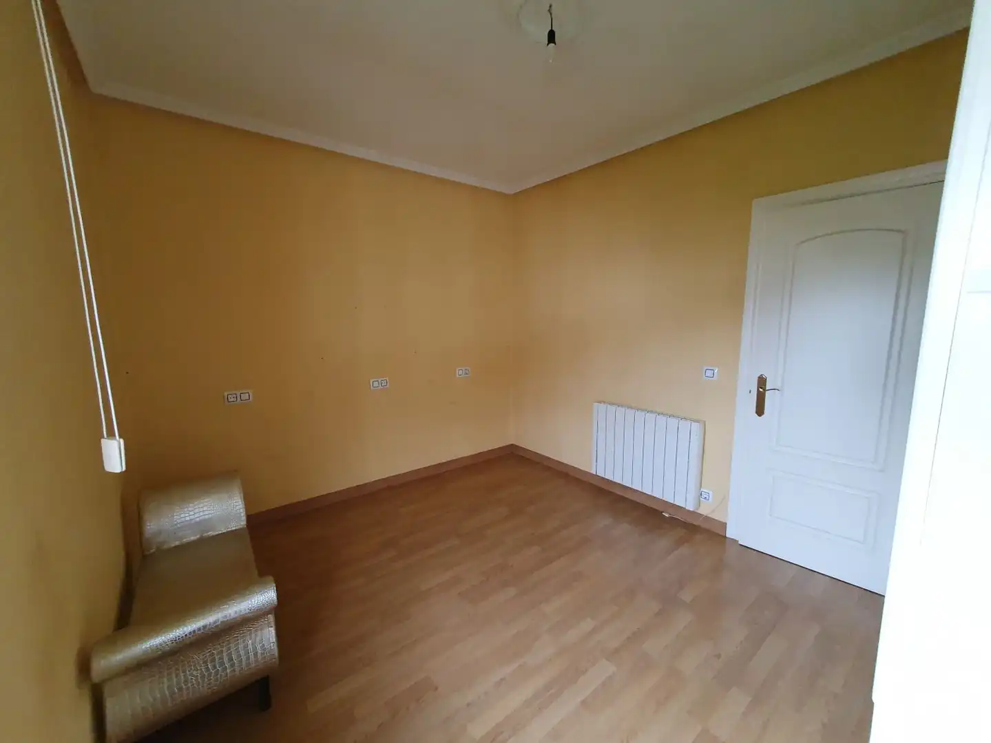 Schlafzimmer von Wohnung zur Miete in Grado mit Heizung