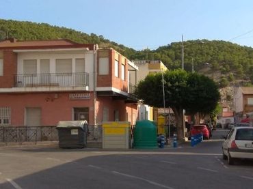Casa rústica amb balcó en venda a Orihuela ciudad