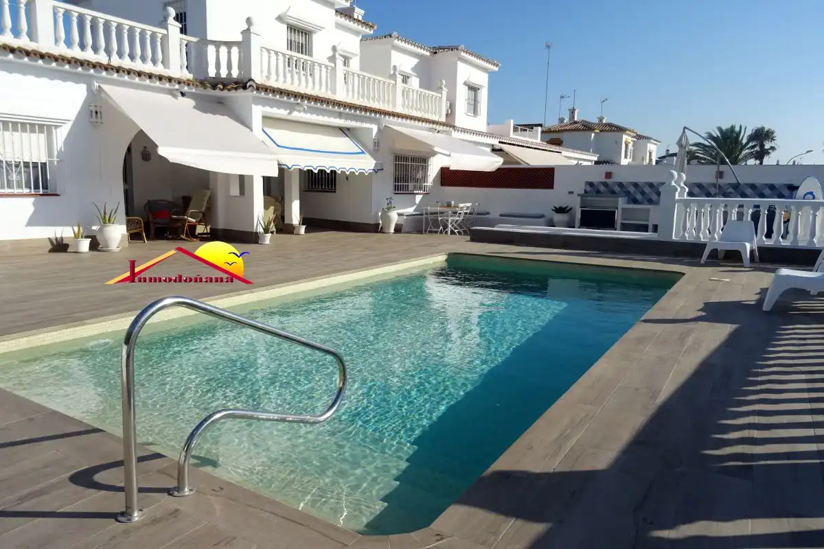 Chalet con terraza en venta en Matalascañas, imagen 3