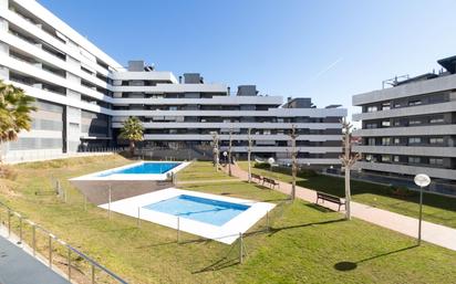 Exterior view of Attic for sale in Terrassa  with Air Conditioner, Heating and Private garden