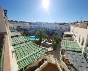 Exterior view of Single-family semi-detached for sale in  Granada Capital  with Terrace