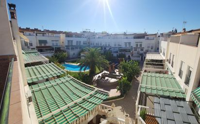 Exterior view of Single-family semi-detached for sale in  Granada Capital  with Terrace