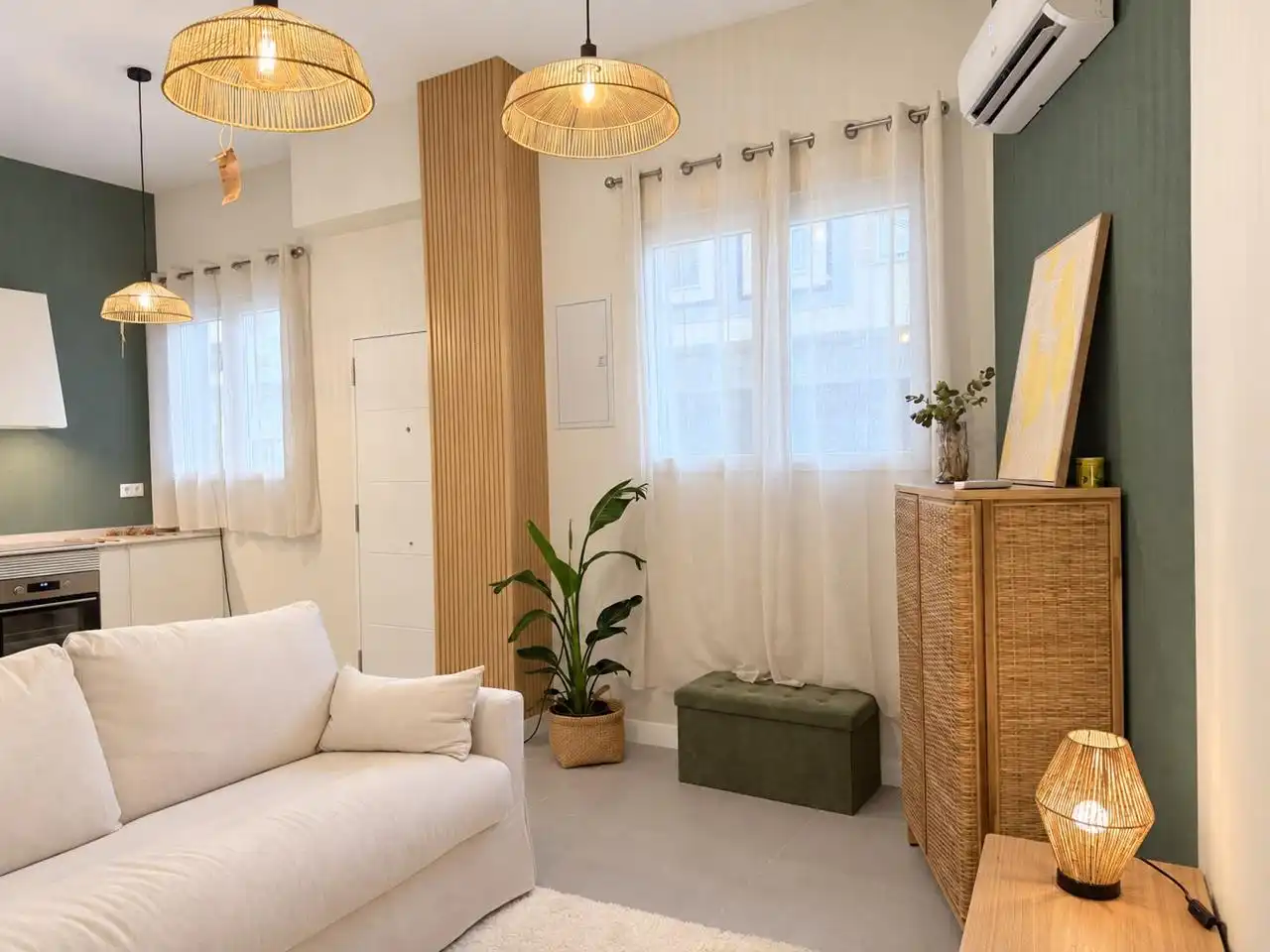 Living room of Ground floor for sale in Málaga  with Air Conditioner and Furnished