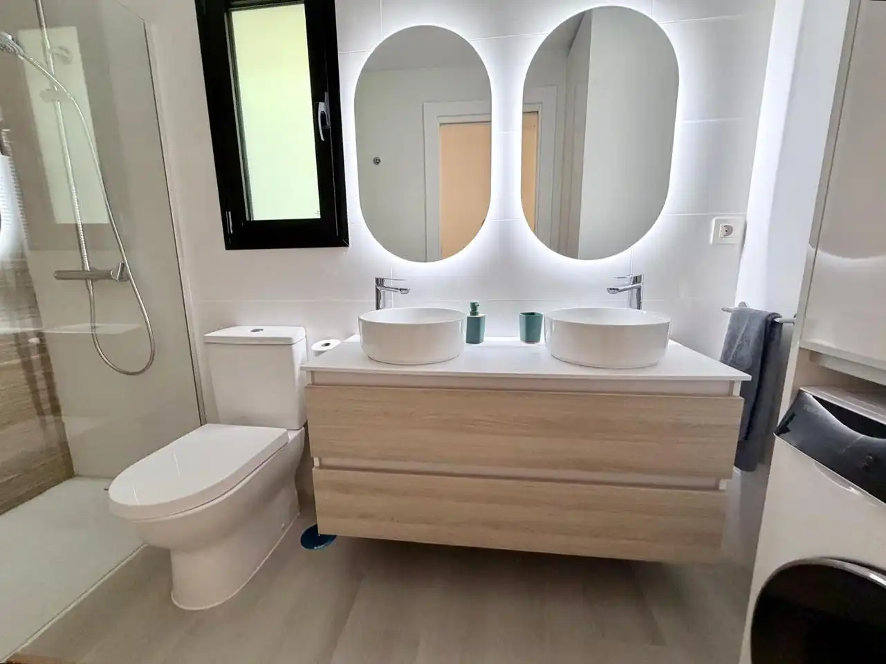 Bathroom of Flat for rent in Mogán  with Air Conditioner, Terrace and Furnished