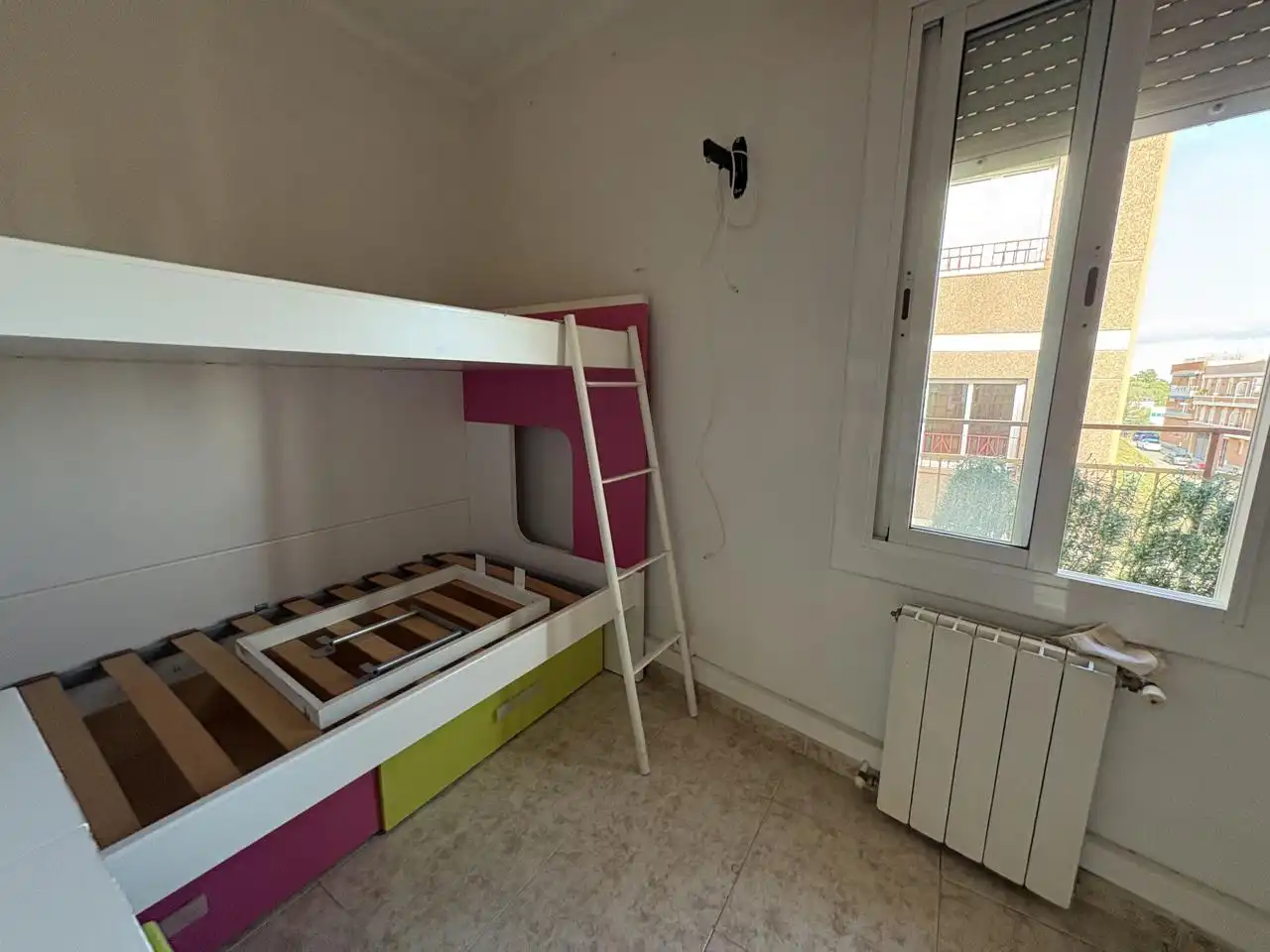 Habitación de Piso en venta en Badalona con Aire acondicionado y Terraza