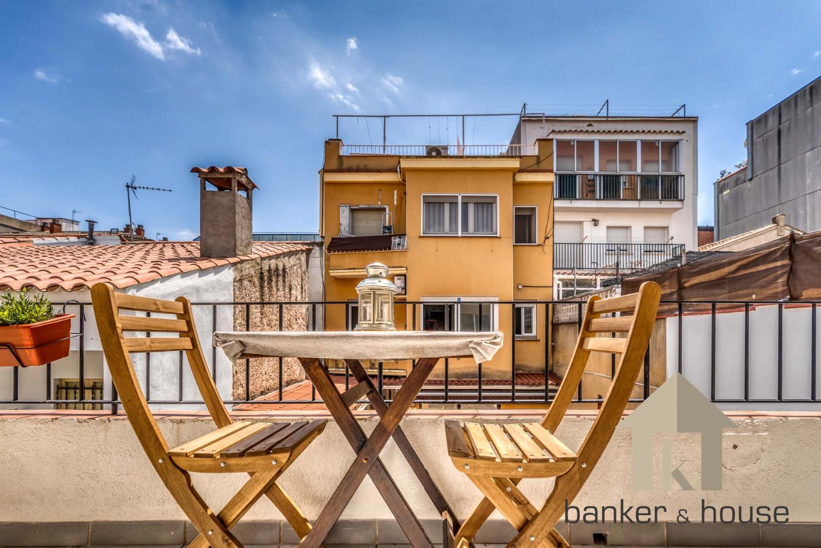 Exterior view of Attic for sale in Cerdanyola del Vallès  with Air Conditioner, Heating and Parquet flooring