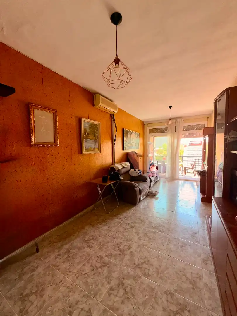 Sala de estar de Piso en venta en Barcelona con Aire acondicionado, Horno y Balcón