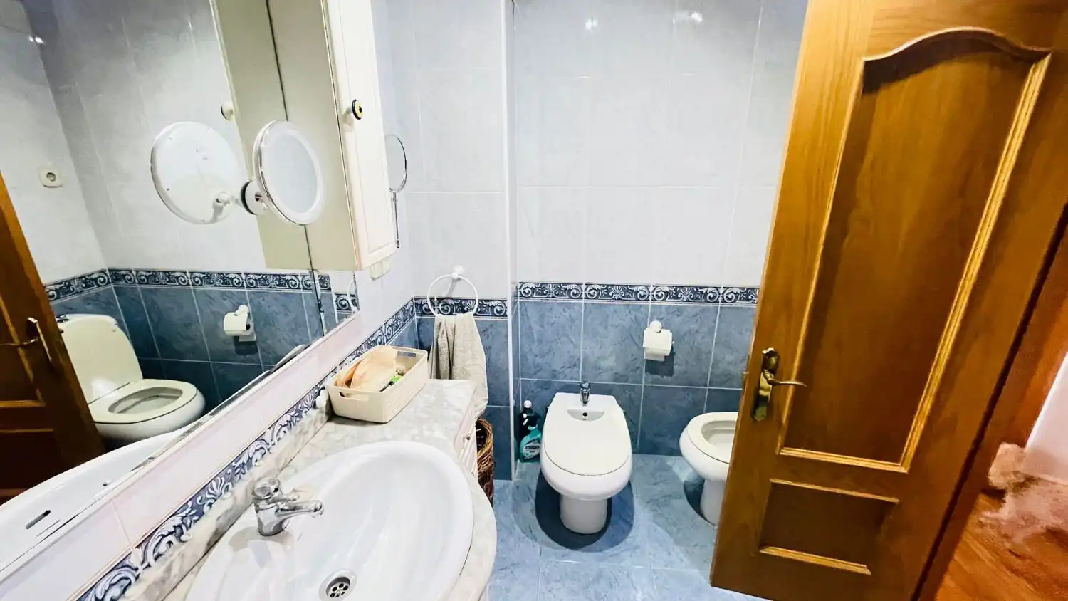 Baño de Piso en venta en Gijón  con Calefacción