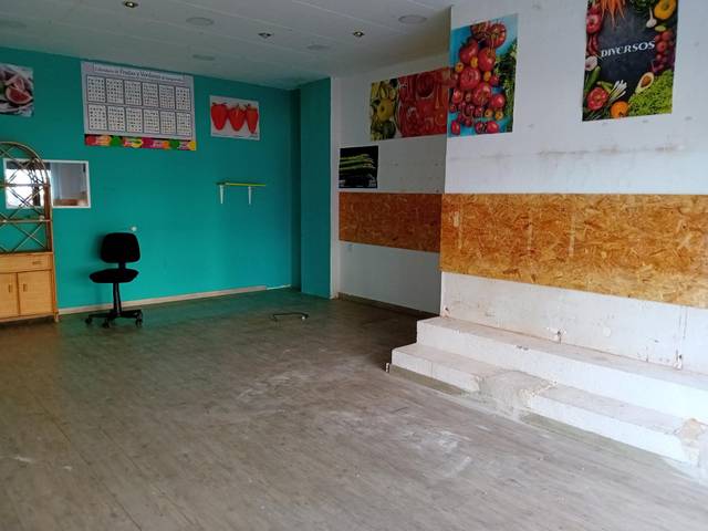 Local comercial en Alquiler en Els Molins