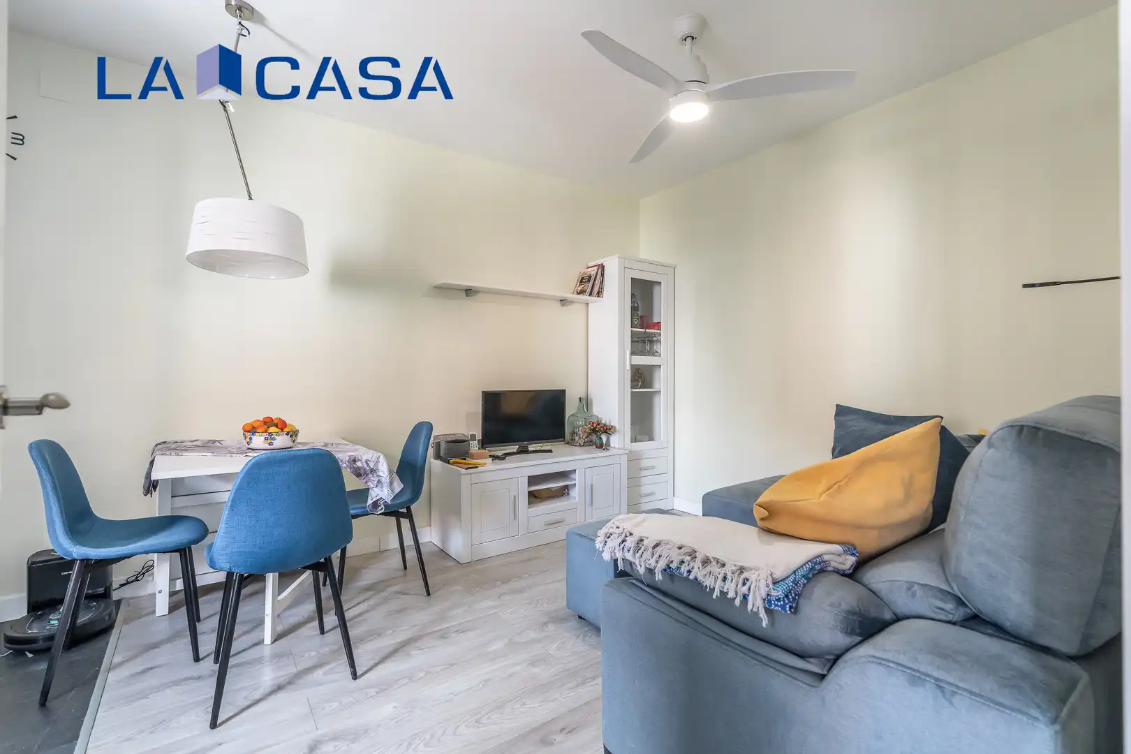 Living room of Flat for sale in  Madrid Capital  with Heating