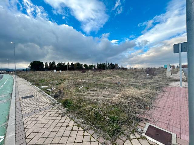 Terreno residencial en Venta en Calle de Jacinto Benavente, 52P en Palazuelos de Eresma