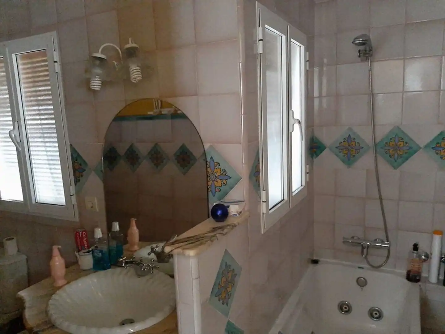 Bany de Casa o xalet en venda en Sevilla amb Aire condicionat, Terrassa i Traster