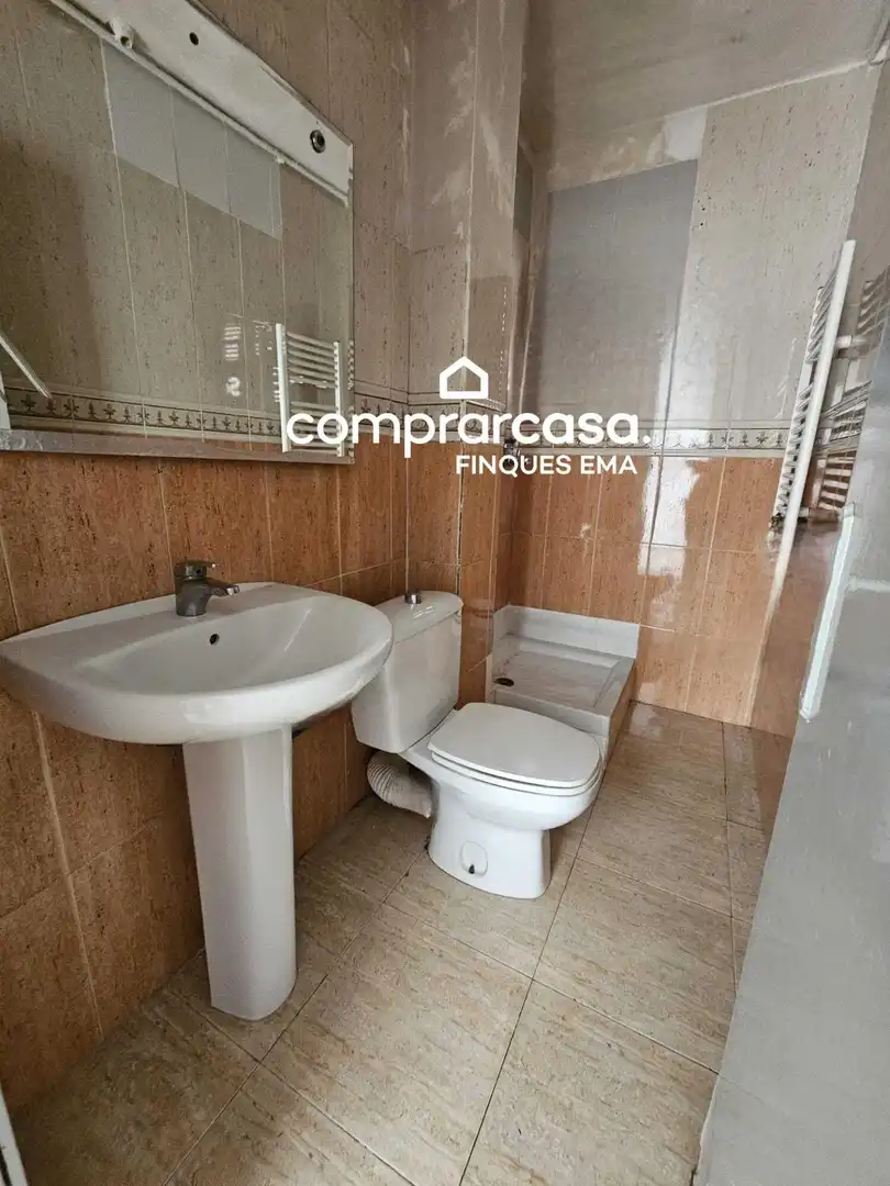 Baño de Piso en venta en Sabadell