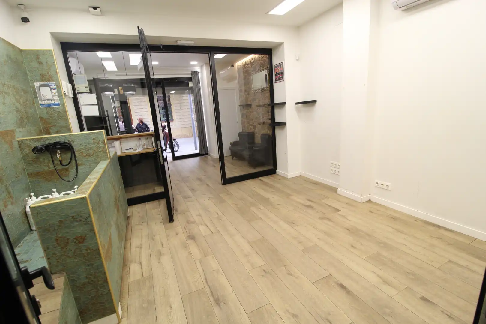 Commercial properties for rent in Barcelona  with Air Conditioner