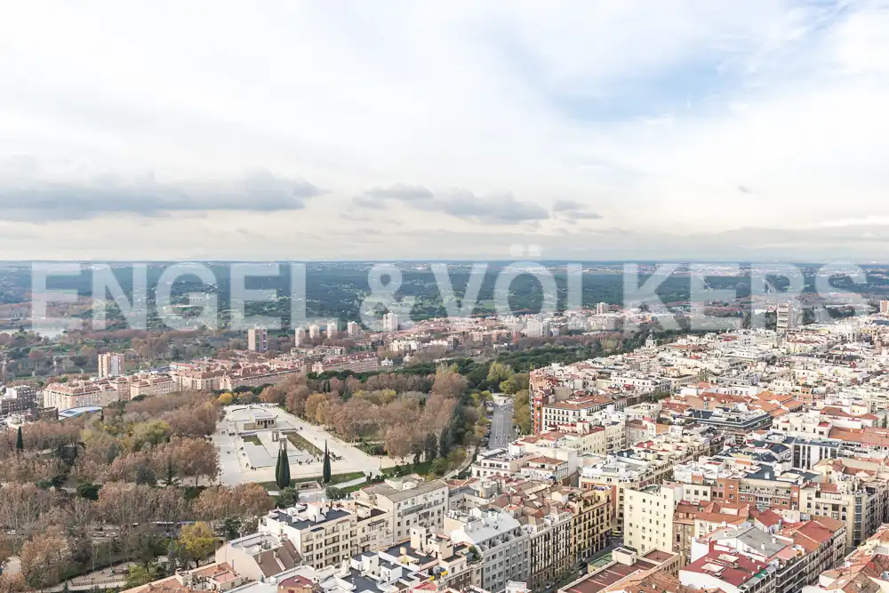 Exterior view of Flat for rent in Madrid  with Heating, Terrace and Balcony