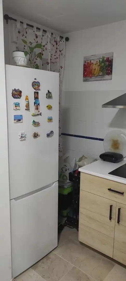 Küche von Wohnung zum Verkauf in Sanlúcar la Mayor mit Klimaanlage, Heizung und Abstellraum
