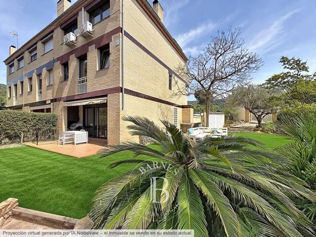 Casa adosada en Venta en Urbanitzacions