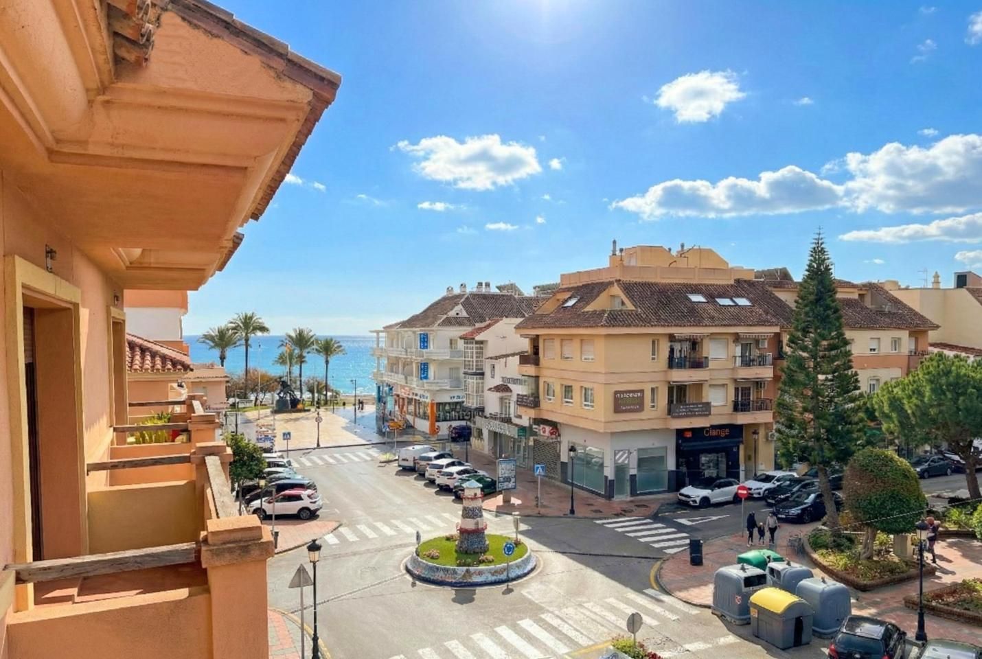 Exterior view of Apartment for sale in Manilva  with Air Conditioner and Terrace