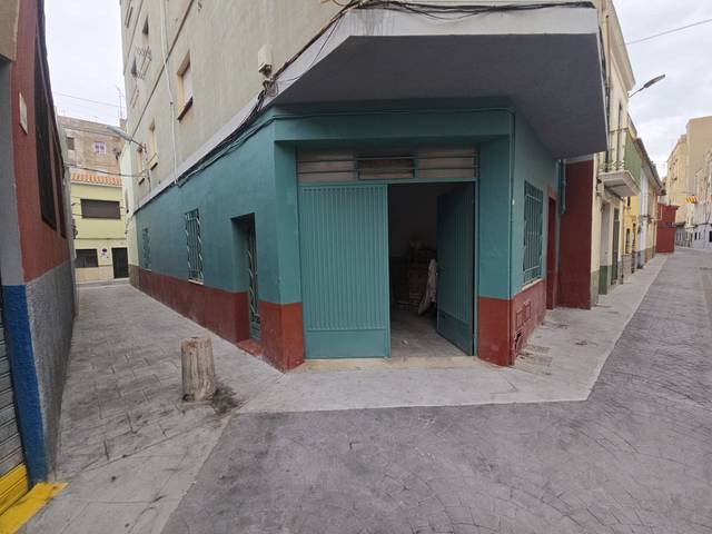Local comercial en Venta en Llombai