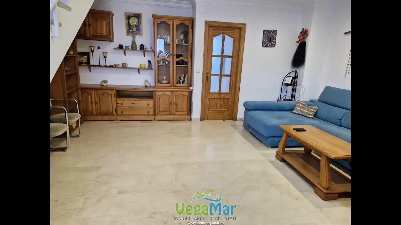 Dúplex de lloguer a De La Indepedencia, La Herradura centro