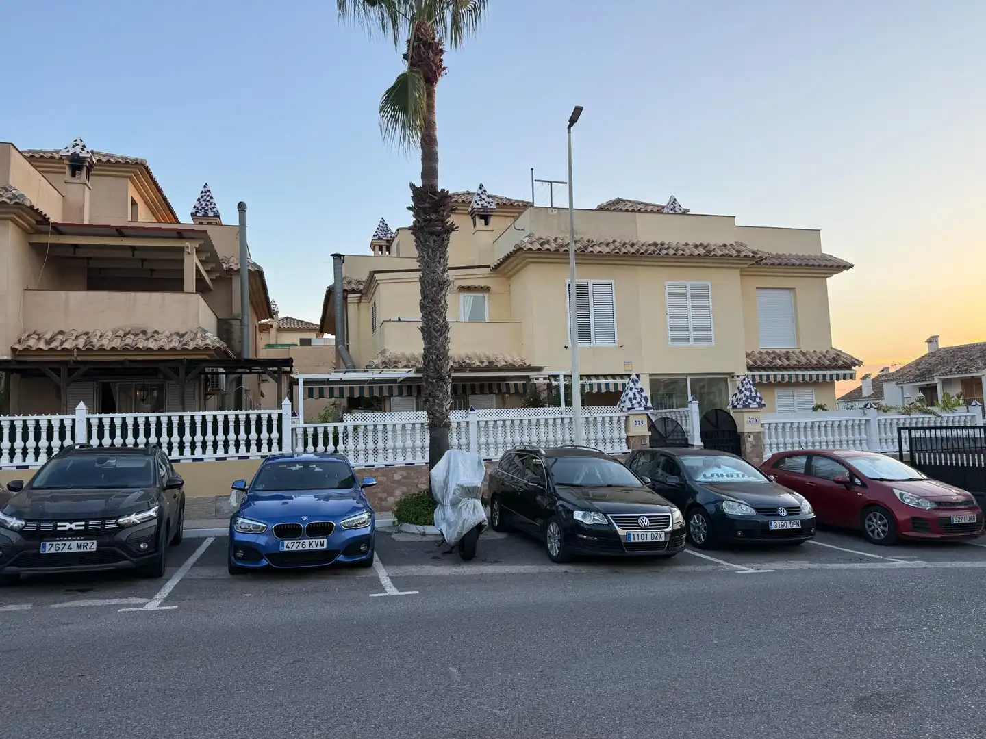 Vista exterior de Casa o chalet de alquiler en Santa Pola con Aire acondicionado, Amueblado y Piscina comunitaria