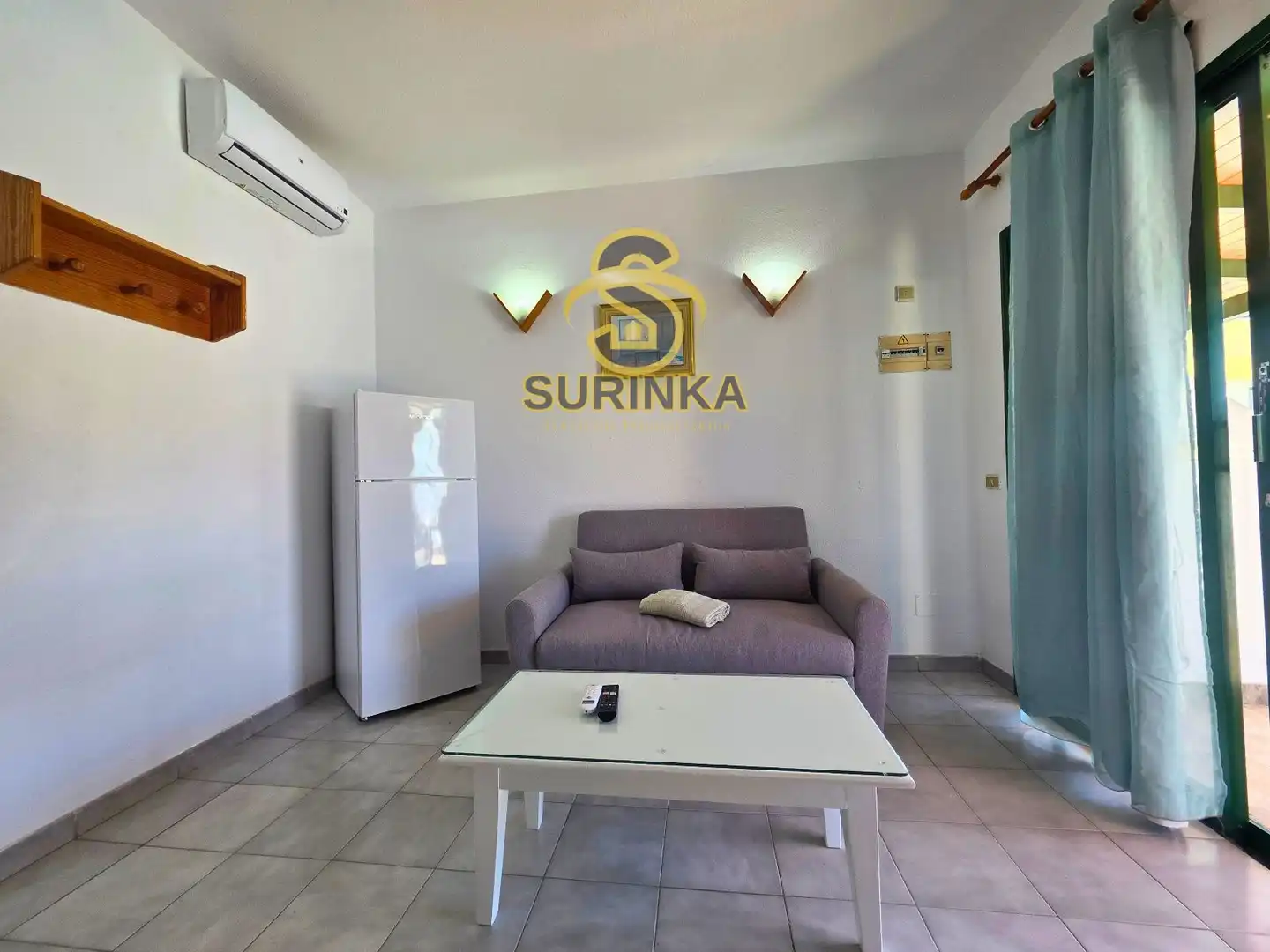 Sala de estar de Apartamento de alquiler en San Bartolomé de Tirajana con Terraza, Piscina y Amueblado
