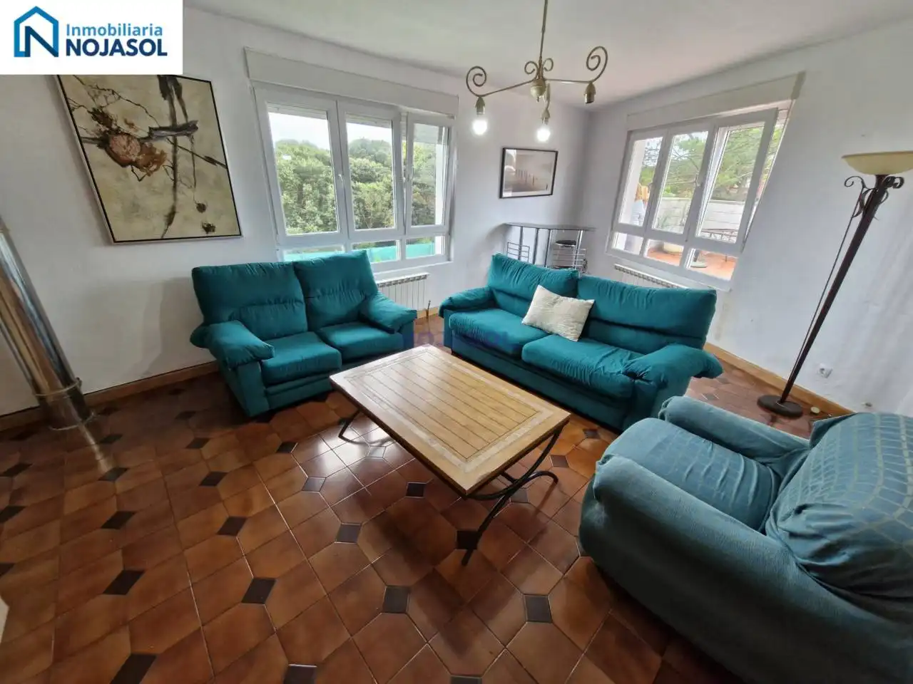 Sala d'estar de Casa o xalet en venda en Bareyo amb Calefacció, Jardí privat i Terrassa