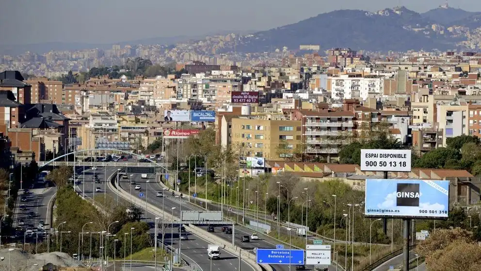 Vista exterior de Edificio en venta en Badalona