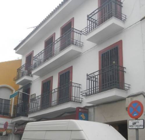 Piso en Venta en C/ Calvo Sotelo en Sanlúcar la Mayor