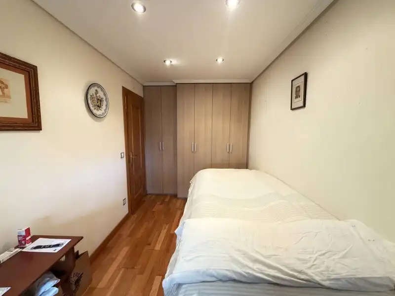 Bedroom of Flat for sale in Santander  with Heating, Private garden and Parquet flooring