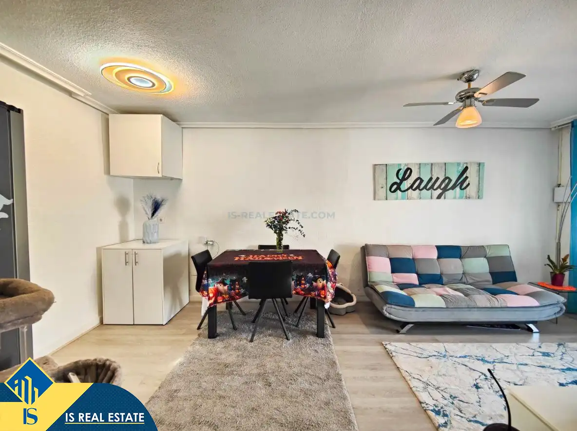 Sala de estar de Casa adosada en venta en Torrevieja con Aire acondicionado, Calefacción y Jardín privado