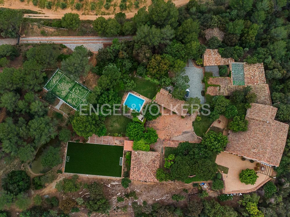 Gebaude zur Miete in El Bruc