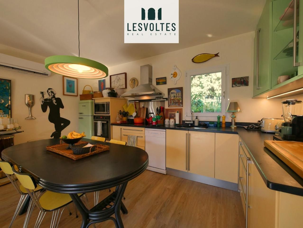 Kitchen of House or chalet for sale in Bellcaire d'Empordà  with Air Conditioner, Private garden and Parquet flooring