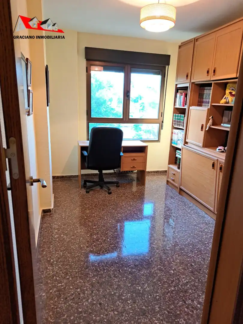Piso en venta en Albacete con Calefacción, Amueblado y Horno