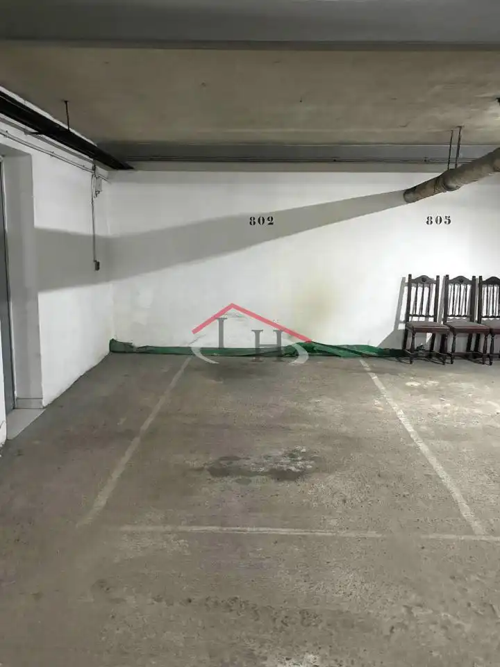 Parkplatz von Wohnung zum Verkauf in León Capital  mit Heizung und Abstellraum