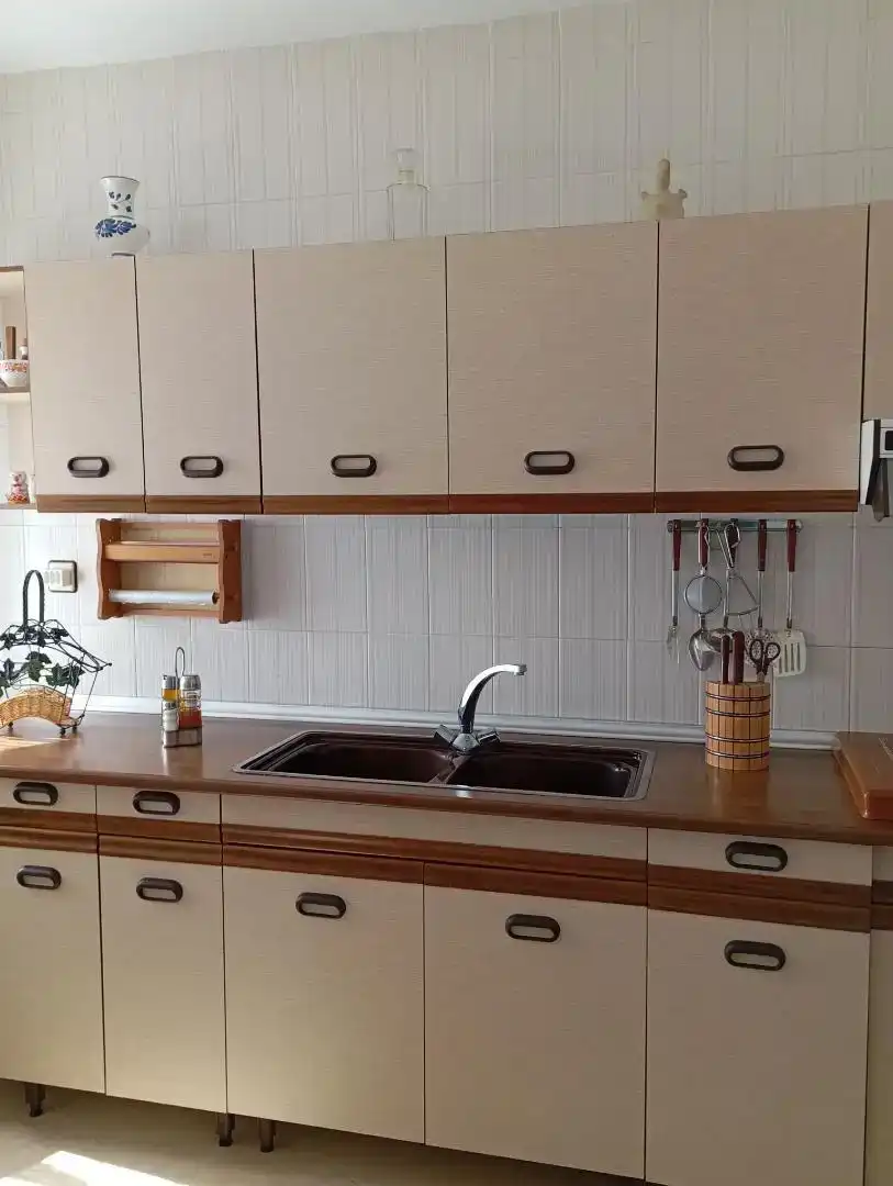 Kitchen of Flat for rent in El Cañavate    with Air Conditioner, Furnished and Oven
