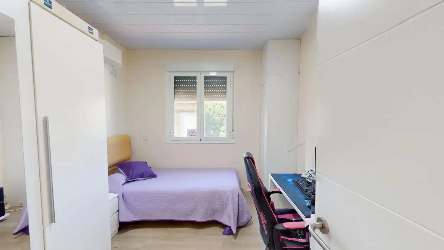 Dormitori de Casa o xalet en venda en Alcalá de Guadaira