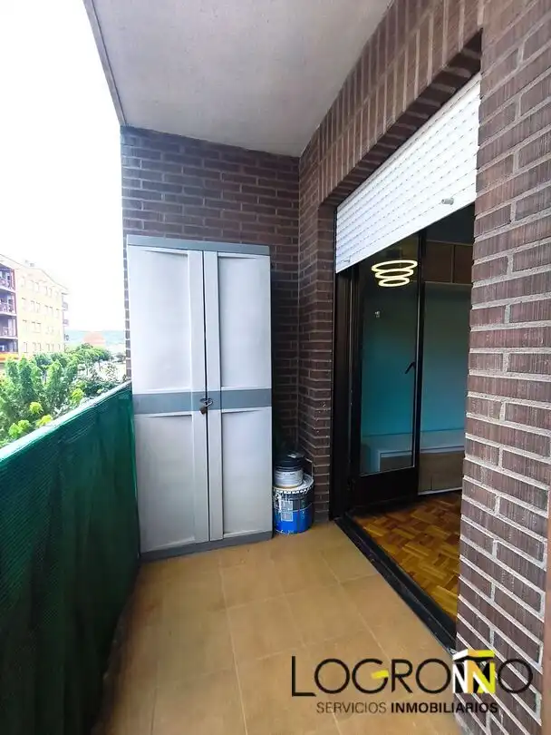Terrassa de Pis en venda en  Logroño amb Calefacció i Traster