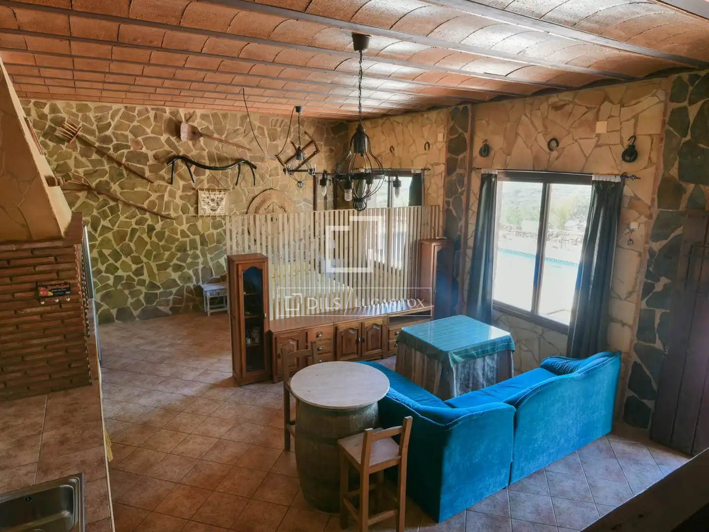 Sala d'estar de Finca rústica en venda en Ardales amb Aire condicionat, Terrassa i Traster