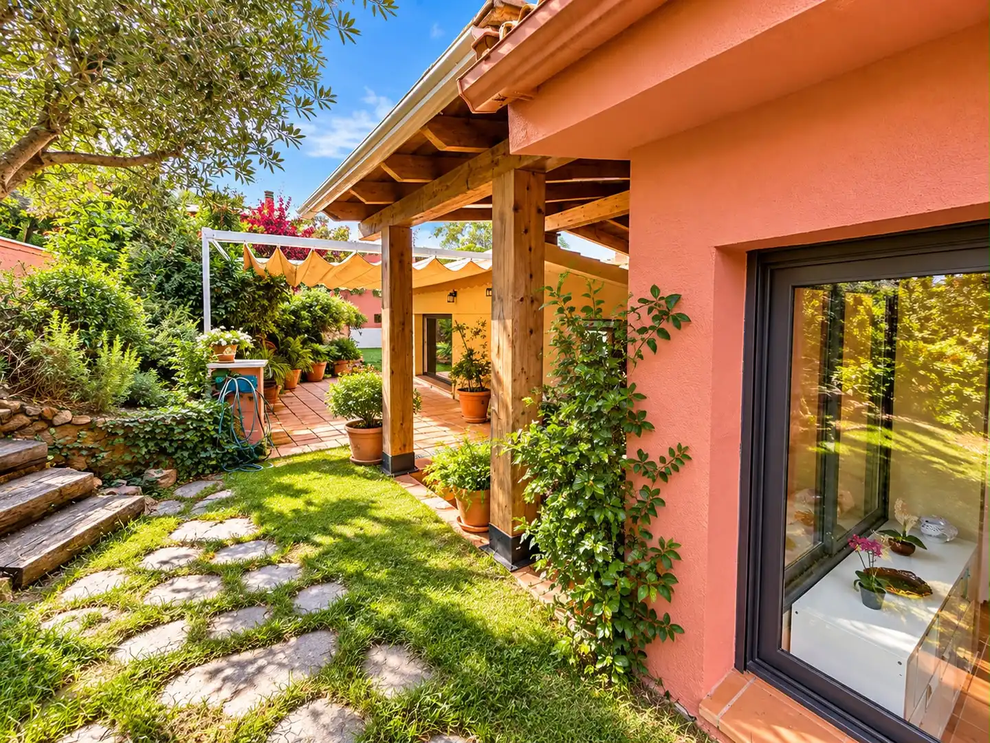 Villa mit Pool zum Verkauf in Olivella, imagen 2