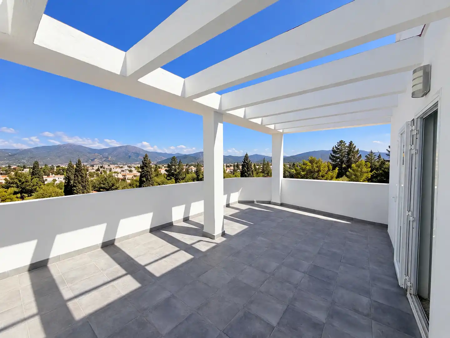 Penthouse with terrace for sale in Carrer de l'Infant Pagà