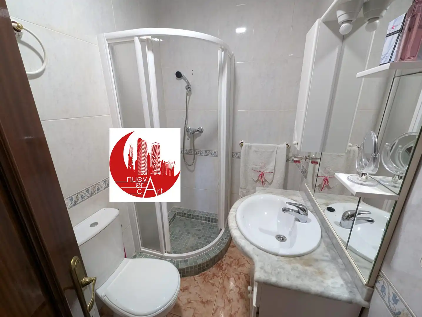 Bathroom of Houses for sale in Cartagena  with Air Conditioner, Terrace and Storage room
