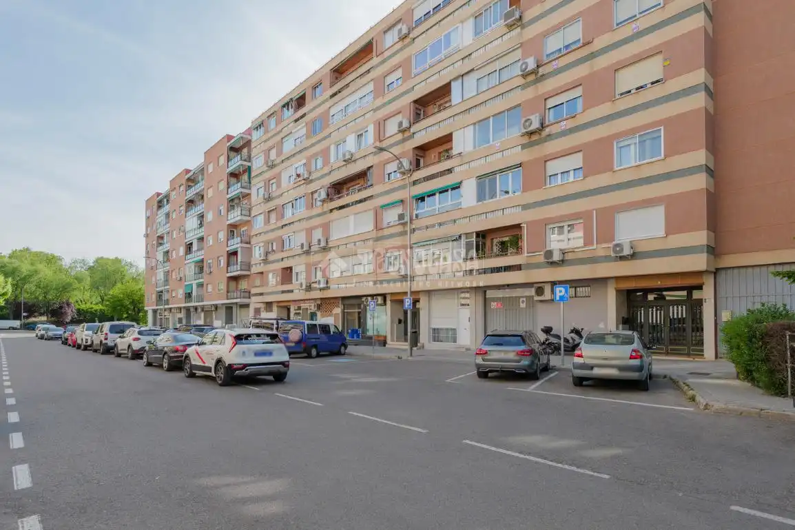 Exterior view of Flat for sale in Madrid  with Heating, Parquet flooring and Terrace