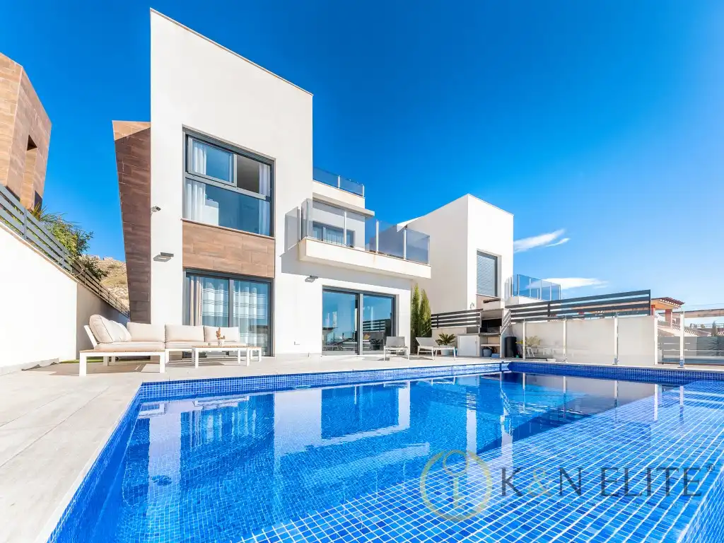 Casa amb piscina en venda a Balcón de Finestrat - Terra Marina