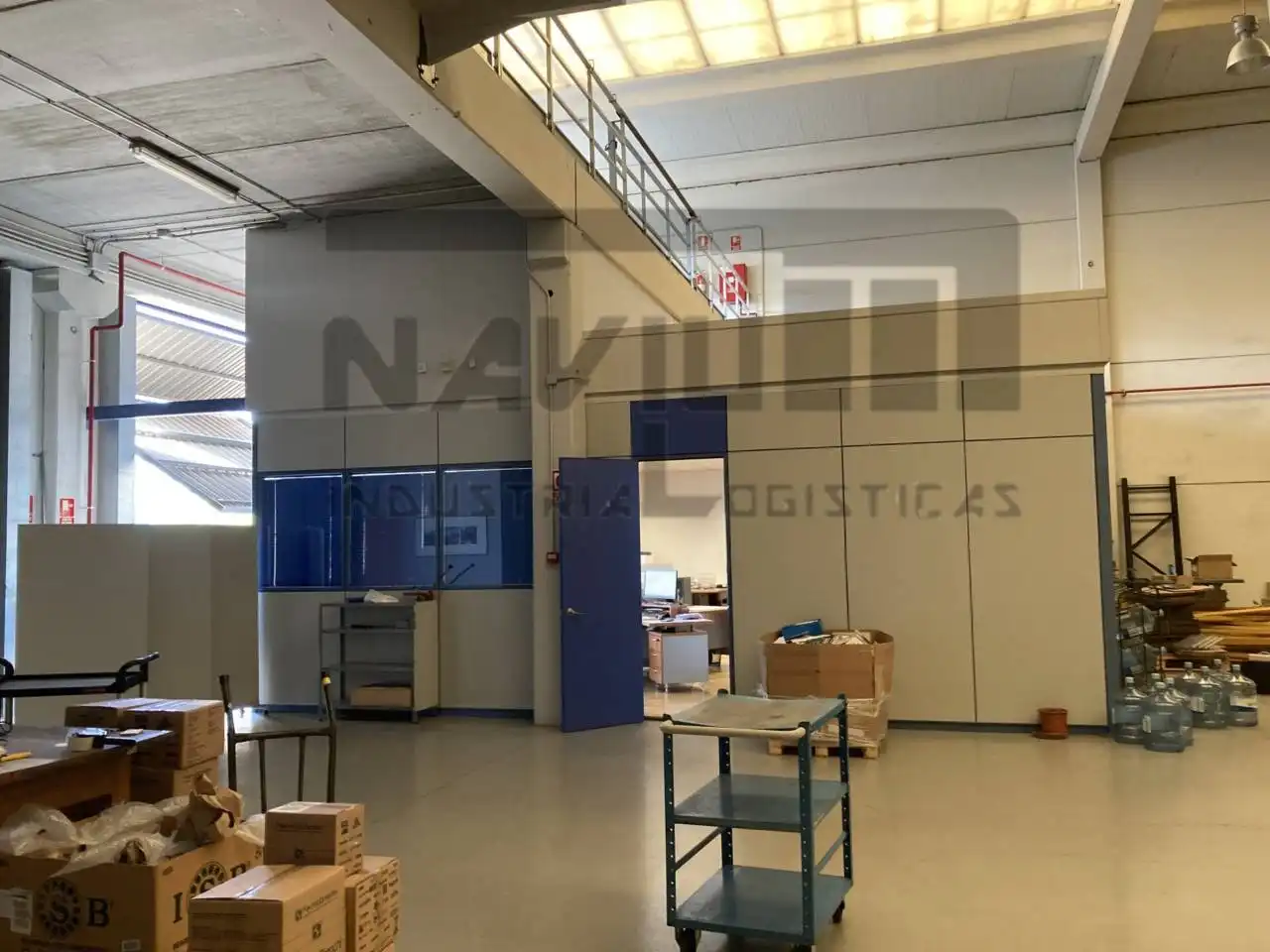 Fabrikhallen zur Miete in Montserrat - Parque Empresarial