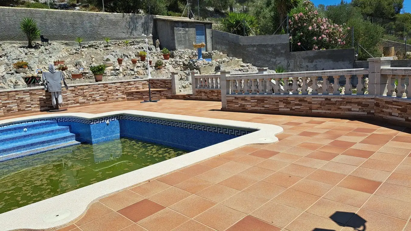 Piscina de Casa o chalet en venta en Castellet i la Gornal con Aire acondicionado, Calefacción y Jardín privado